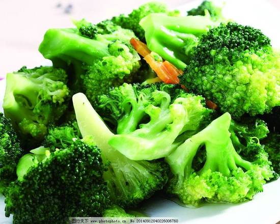 25. 蒜蓉西兰 Brocoli frais sauté Stir-Fried Broccoli